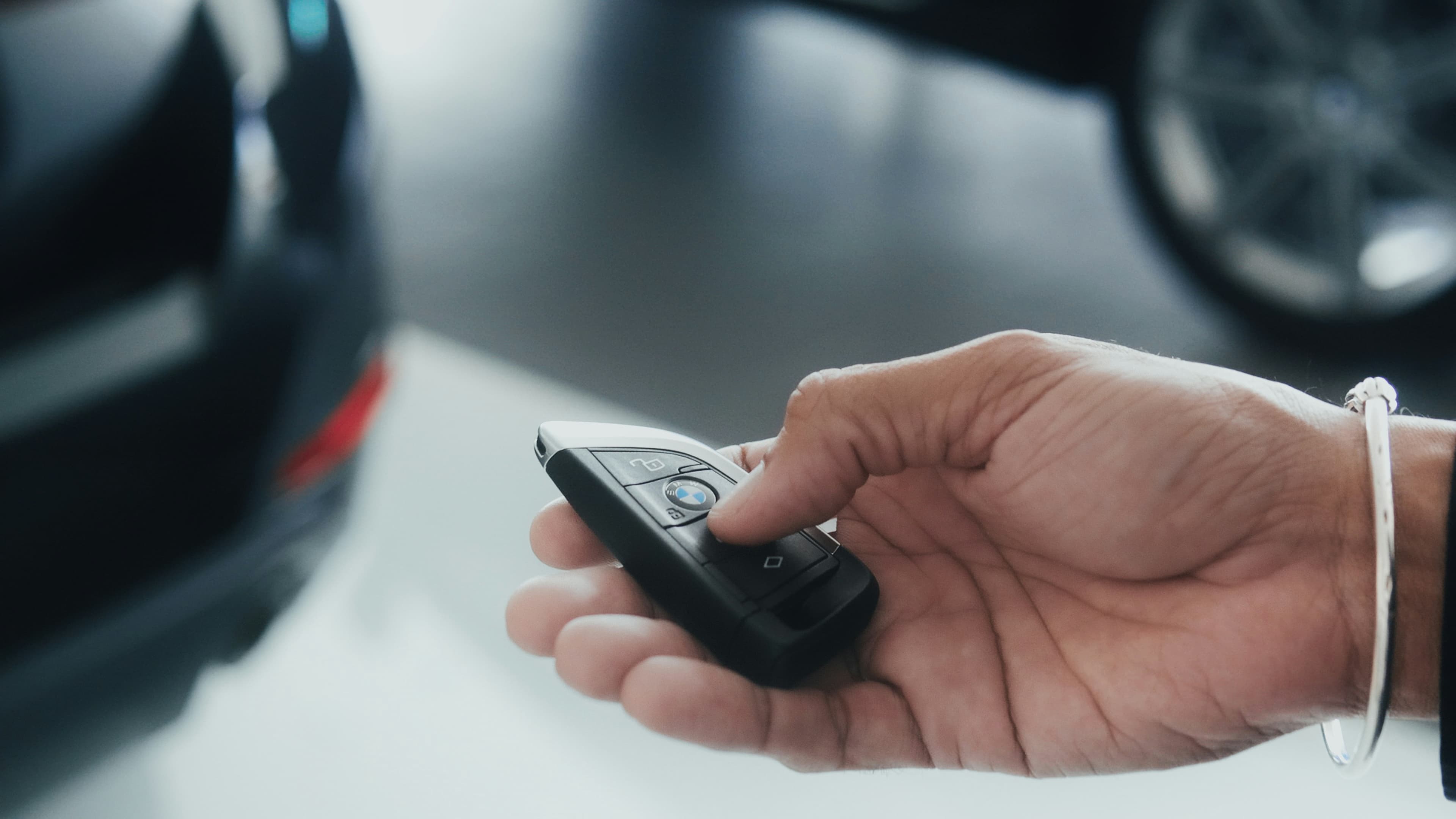 OVCAR consultant reviewing vehicle documents with a customer